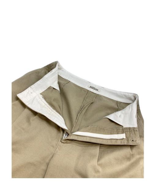 AURALEE（オーラリー）AURALEE (オーラリー) CHINO WIDE TUCK PANTS ベージュ サイズ:1の古着・服飾アイテム