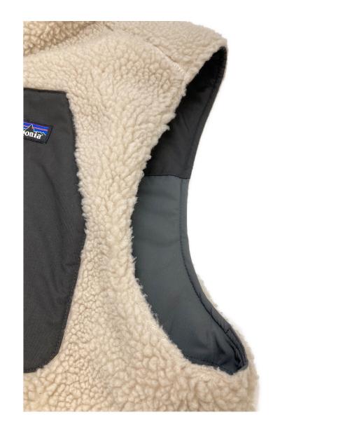 Patagonia（パタゴニア）Patagonia (パタゴニア) リバーシブル・ビビー・ダウン・ベスト ブラックxグレー×アイボリー サイズ:Lの古着・服飾アイテム