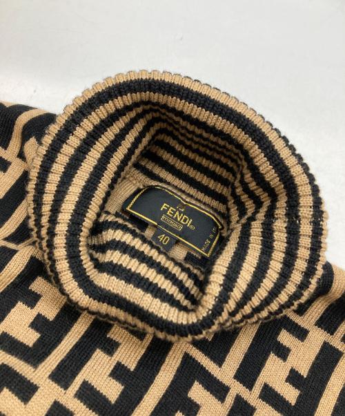 FENDI（フェンディ）FENDI (フェンディ) ズッカ柄タートルネックニット ベージュ×ブラック サイズ:40の古着・服飾アイテム