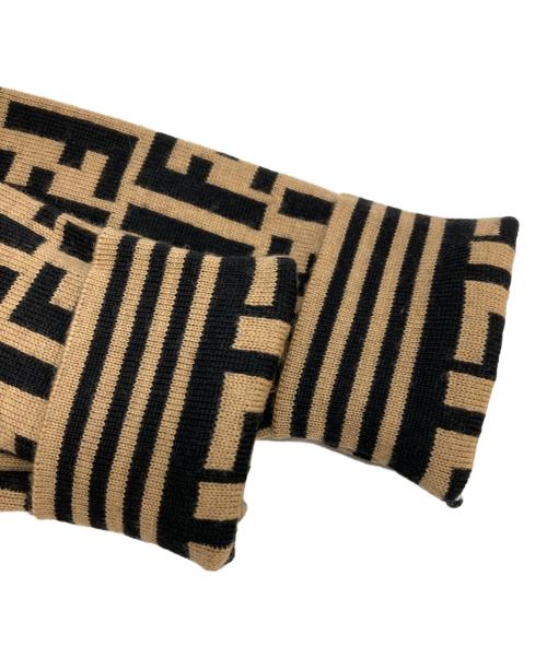 FENDI（フェンディ）FENDI (フェンディ) ズッカ柄タートルネックニット ベージュ×ブラック サイズ:40の古着・服飾アイテム