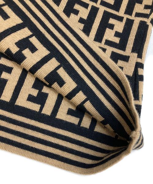 FENDI（フェンディ）FENDI (フェンディ) ズッカ柄タートルネックニット ベージュ×ブラック サイズ:40の古着・服飾アイテム