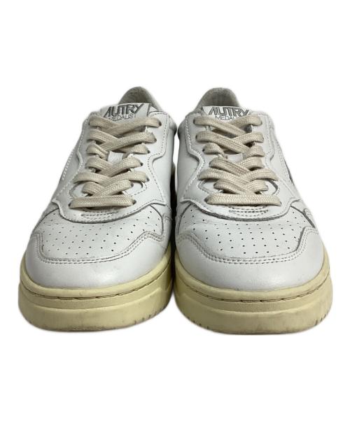 AUTRY（オートリー）AUTRY (オートリー) MEDALIST LOW MAN AULM LL15 ホワイト サイズ:40の古着・服飾アイテム