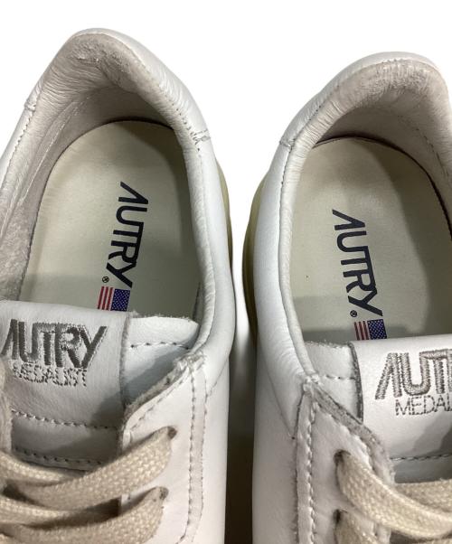 AUTRY（オートリー）AUTRY (オートリー) MEDALIST LOW MAN AULM LL15 ホワイト サイズ:40の古着・服飾アイテム