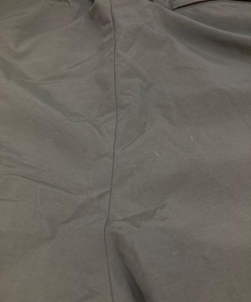 WHITE MOUNTAINEERING（ホワイトマウンテ二アニング）WHITE MOUNTAINEERING (ホワイトマウンテ二アニング) UMBRO (アンブロ) EASY CARGO PANTS グリーンの古着・服飾アイテム