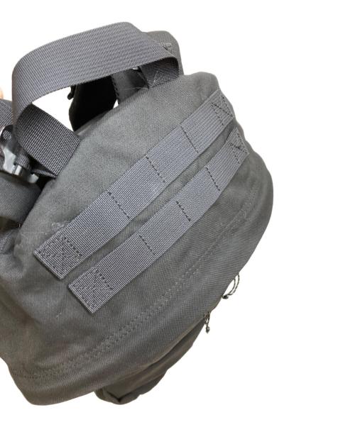 ENDS and MEANS（エンズアンド ミーンズ）ENDS and MEANS (エンズアンド ミーンズ) DAYTRIP BACKPACK ブラックの古着・服飾アイテム