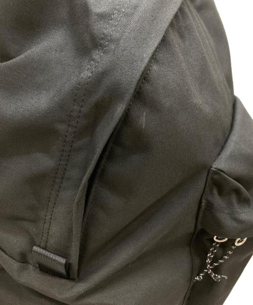 ENDS and MEANS（エンズアンド ミーンズ）ENDS and MEANS (エンズアンド ミーンズ) DAYTRIP BACKPACK ブラックの古着・服飾アイテム