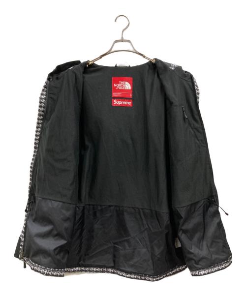 THE NORTH FACE（ザ ノース フェイス）THE NORTH FACE (ザ ノース フェイス) SUPREME (シュプリーム) Studded Mountain Light Jacket グレー×ブラック サイズ:Lの古着・服飾アイテム