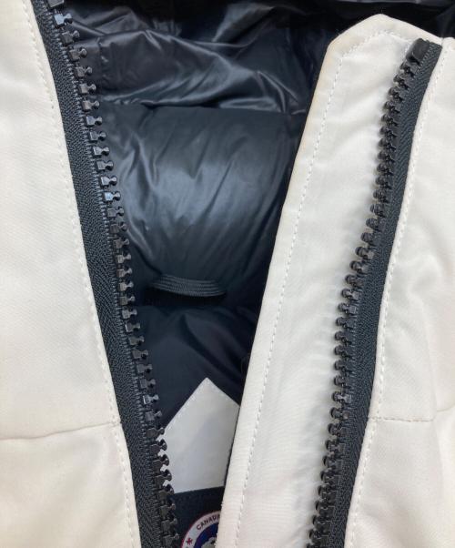 CANADA GOOSE（カナダグース）CANADA GOOSE (カナダグース) ROSEMONT PARKA/ダウンジャケット ベージュ サイズ:Mの古着・服飾アイテム