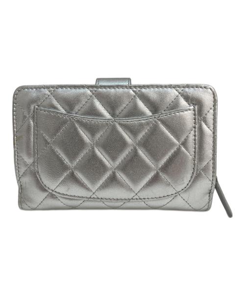 CHANEL（シャネル）CHANEL (シャネル) マトラッセ 2つ折り財布 シルバーの古着・服飾アイテム