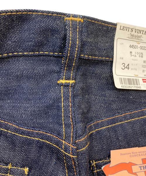 LEVI'S（リーバイス）LEVI'S (リーバイス) S501XX デニムパンツ　99年 ボタン裏刻印 555 バレンシア工場 USA製 BIGE　デッドストック フラッシャー付き インディゴ サイズ:W34 未使用品の古着・服飾アイテム