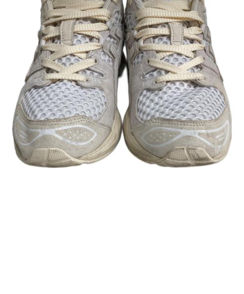 asics（アシックス）asics (アシックス) ENNOY (エンノイ) Gel-Nimbus 9 ホワイト×クリーム サイズ:28の古着・服飾アイテム