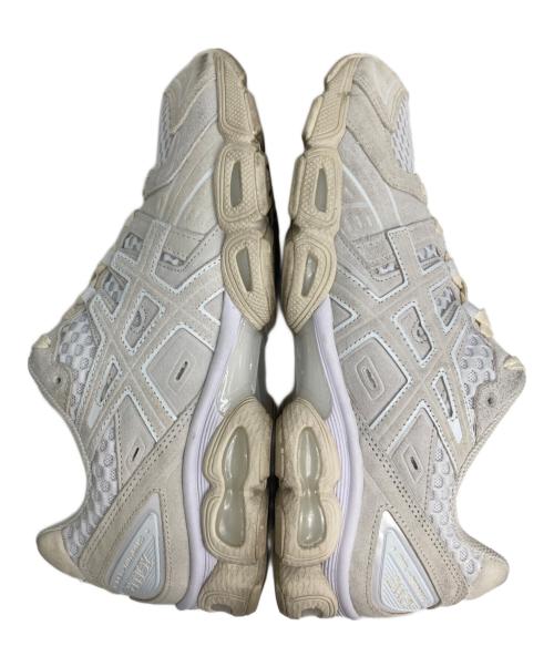 asics（アシックス）asics (アシックス) ENNOY (エンノイ) Gel-Nimbus 9 ホワイト×クリーム サイズ:28の古着・服飾アイテム