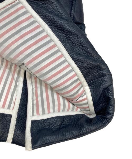 Thom Browne（トムブラウン）Thom Browne (トムブラウン) ダウン クラシック シングルブレスト スポーツコート ディアスキン ネイビー×レッドの古着・服飾アイテム