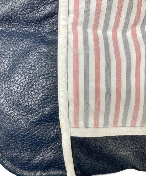 Thom Browne（トムブラウン）Thom Browne (トムブラウン) ダウン クラシック シングルブレスト スポーツコート ディアスキン ネイビー×レッドの古着・服飾アイテム