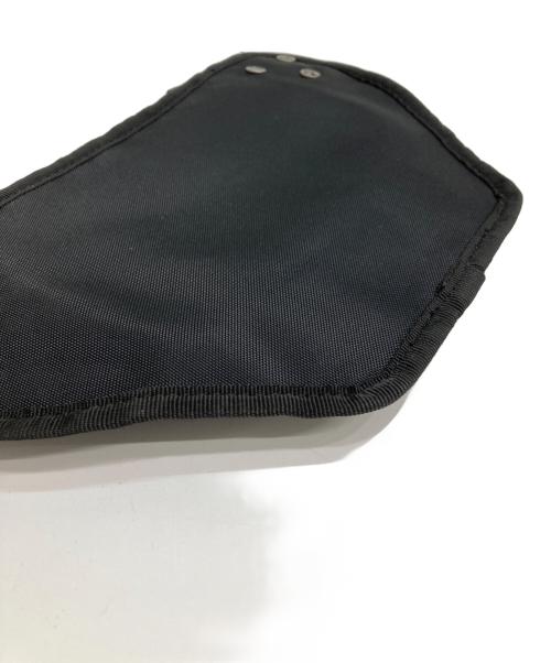 OAKLEY（オークリー）OAKLEY (オークリー) ウエストポーチ　アーカイブ ブラック×レッドの古着・服飾アイテム