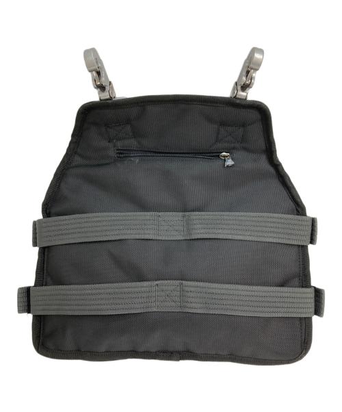 OAKLEY（オークリー）OAKLEY (オークリー) AP タクティカル ローラーバッグ クリップ　アーカイブ　 ブラックの古着・服飾アイテム