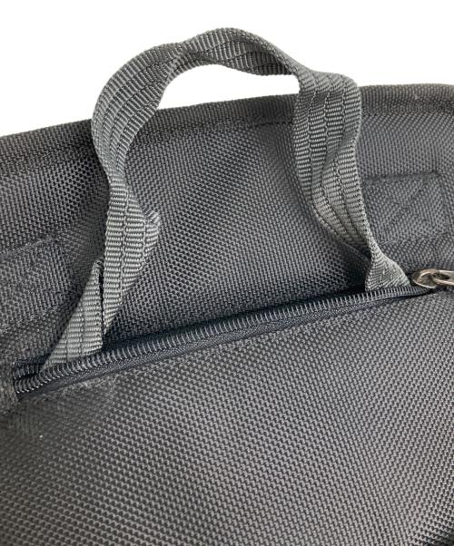 OAKLEY（オークリー）OAKLEY (オークリー) AP タクティカル ローラーバッグ クリップ　アーカイブ　 ブラックの古着・服飾アイテム