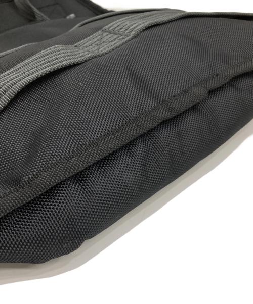 OAKLEY（オークリー）OAKLEY (オークリー) AP タクティカル ローラーバッグ クリップ　アーカイブ　 ブラックの古着・服飾アイテム