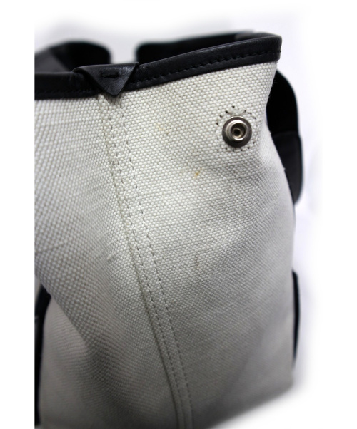 BALENCIAGA（バレンシアガ）BALENCIAGA (バレンシアガ) ミニトートバッグ 339933-1081 535269　NAVY CABAS S　角ヨゴレ有	の古着・服飾アイテム