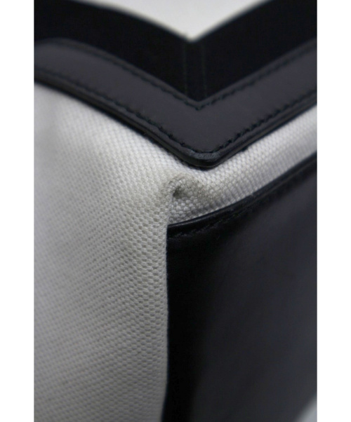 BALENCIAGA（バレンシアガ）BALENCIAGA (バレンシアガ) ミニトートバッグ 339933-1081 535269　NAVY CABAS S　角ヨゴレ有	の古着・服飾アイテム