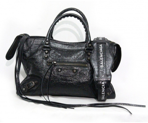 BALENCIAGA（バレンシアガ）BALENCIAGA (バレンシアガ) ショルダーバッグ ブラック  CLASSIC CITY Sの古着・服飾アイテム