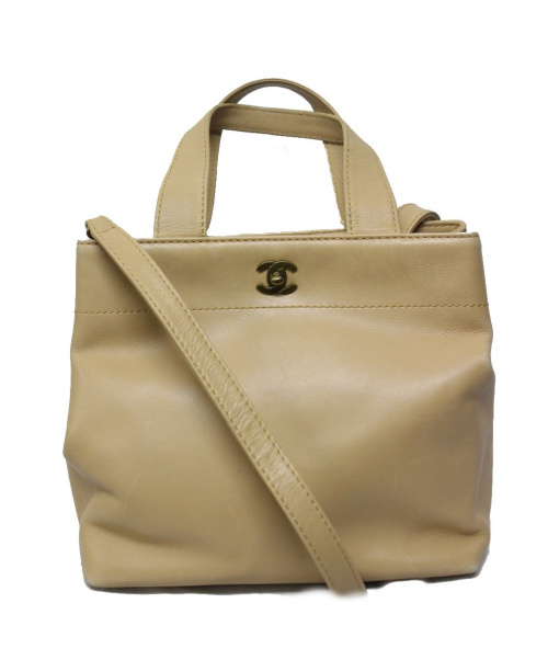 CHANEL（シャネル）CHANEL (シャネル) 2WAYレザーショルダーバッグ ベージュ 7777801の古着・服飾アイテム