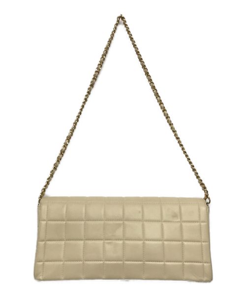 CHANEL（シャネル）CHANEL (シャネル) チョコバーチェーンショルダーバッグ ホワイトの古着・服飾アイテム