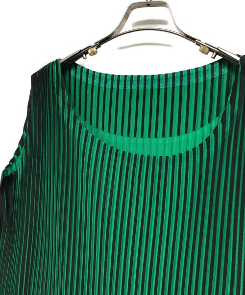 ISSEY MIYAKE（イッセイミヤケ）ISSEY MIYAKE (イッセイミヤケ) プリーツワンピース ブラック×グリーン サイズ:3の古着・服飾アイテム