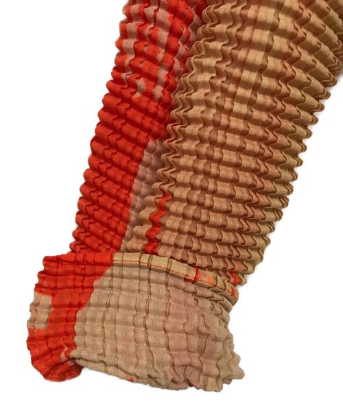 ISSEY MIYAKE（イッセイミヤケ）ISSEY MIYAKE (イッセイミヤケ) プリーツカーディガン レッド サイズ:SIZE 2の古着・服飾アイテム