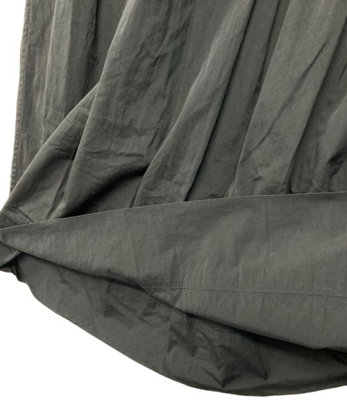 MARGARET HOWELL（マーガレットハウエル）MARGARET HOWELL (マーガレットハウエル) COTTON SILK POPLIN チャコールグレー サイズ:SIZE 1の古着・服飾アイテム