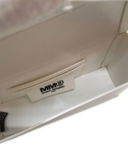 MM6 Maison Margiela（エムエムシックスメゾンマルジェラ）MM6 Maison Margiela (エムエムシックス メゾンマルジェラ) TOOLBOOX SMALL CROSS ホワイトの古着・服飾アイテム