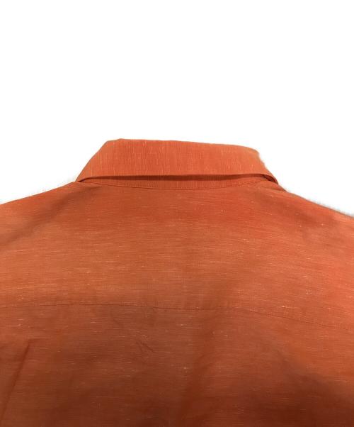 IM MEN/ ISSEY MIYAKE（アイム メン イッセイミヤケ）IM MEN/ ISSEY MIYAKE (アイム メン イッセイミヤケ) リネン混S/Sシャツ オレンジ サイズ:3の古着・服飾アイテム