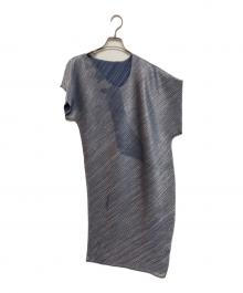 PLEATS PLEASE（プリーツプリーズ）の古着「斜めプリーツワンピース」｜シルバー×ブルー
