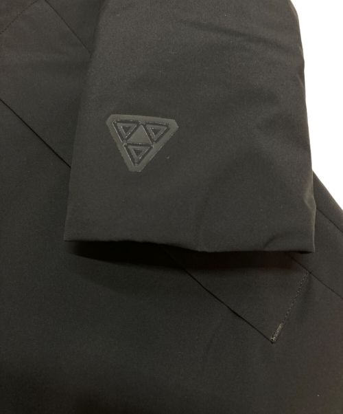 UMBRO（アンブロ）UMBRO (アンブロ) ELIMIMINATOR (エリミネイター) スマートパディングジャケット ブラック サイズ:Mの古着・服飾アイテム