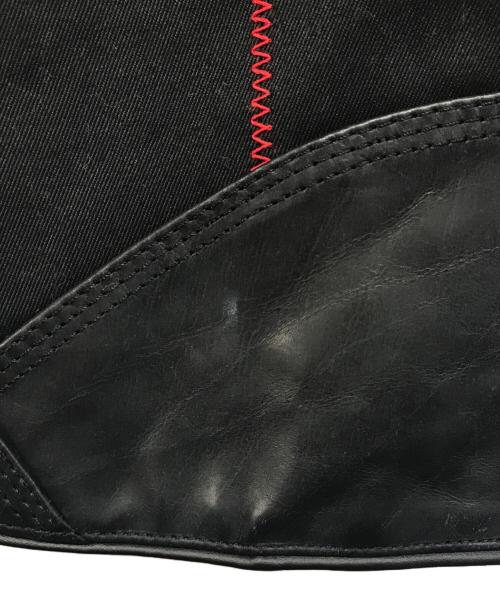 DSQUARED2（ディースクエアード）DSQUARED2 (ディースクエアード) カウレザービスチェ ブラック サイズ:46の古着・服飾アイテム