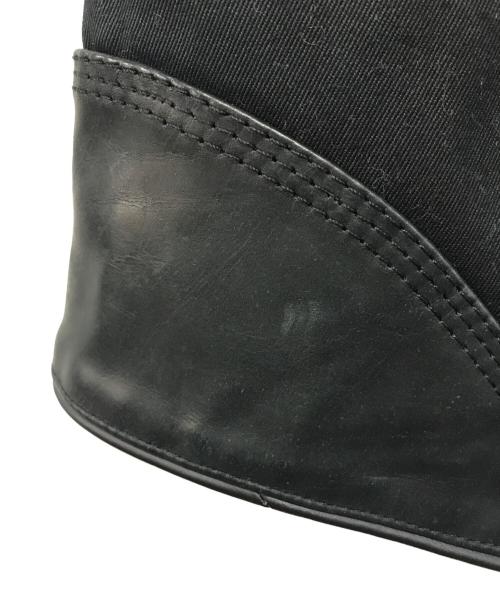 DSQUARED2（ディースクエアード）DSQUARED2 (ディースクエアード) カウレザービスチェ ブラック サイズ:46の古着・服飾アイテム