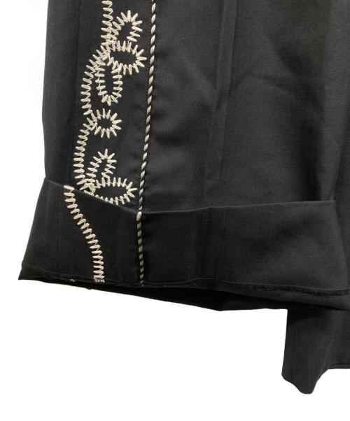 DAIRIKU（ダイリク）DAIRIKU (ダイリク) EMBROIDERY WESTERN SLACKS ブラック サイズ:SIZE 27の古着・服飾アイテム