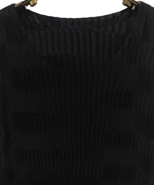 ISSEY MIYAKE（イッセイミヤケ）ISSEY MIYAKE (イッセイミヤケ) プリーツノースリーブワンピース ネイビー サイズ:2の古着・服飾アイテム