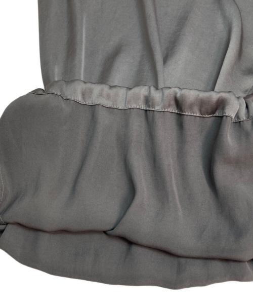 EVERYDAY I LIKE.（エヴリデイ アイ ライク）EVERYDAY I LIKE. (エヴリデイ アイ ライク) ライトサテンカーゴパンツ カーキ サイズ:38の古着・服飾アイテム