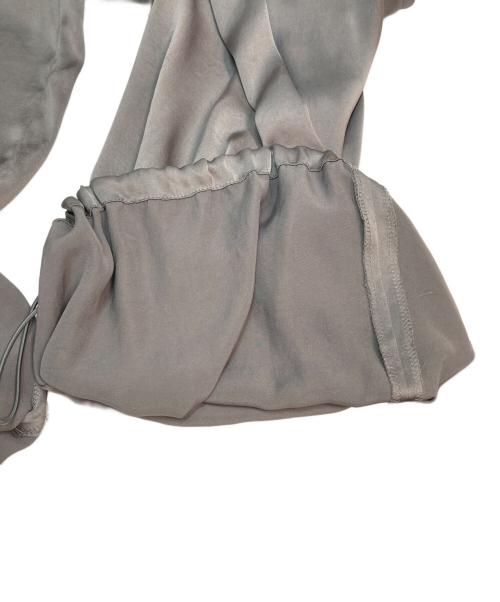 EVERYDAY I LIKE.（エヴリデイ アイ ライク）EVERYDAY I LIKE. (エヴリデイ アイ ライク) ライトサテンカーゴパンツ カーキ サイズ:38の古着・服飾アイテム