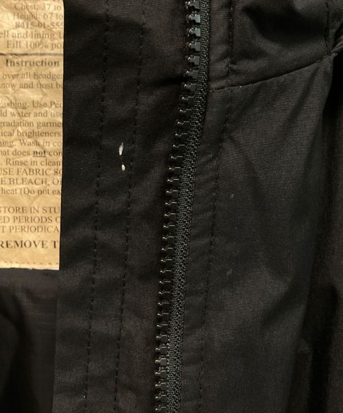 US ARMY（ユーエスアーミー）US ARMY (ユーエスアーミー) ECWCS GEN3 LEVEL7 ジャケット ブラック サイズ:Medium-Regularの古着・服飾アイテム