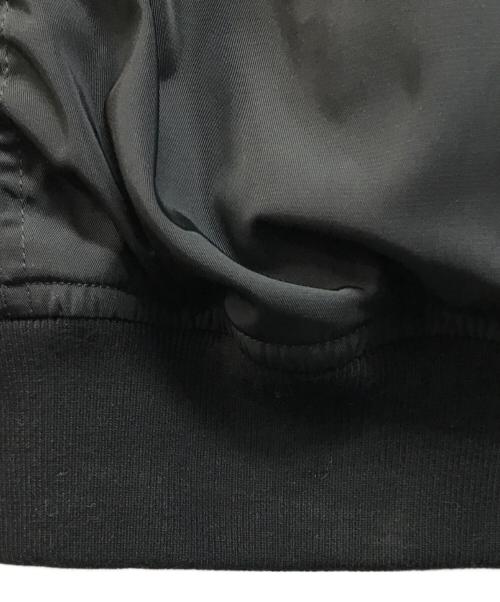 RAF SIMONS（ラフシモンズ）RAF SIMONS (ラフシモンズ) SMILEY (スマイリー) BOMBER JACKET WITH PRINT AND BADGE ブラック サイズ:XSの古着・服飾アイテム