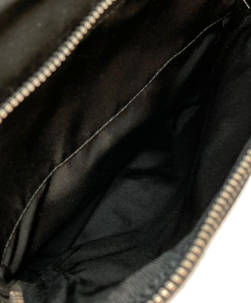 PRADA（プラダ）PRADA (プラダ) ナイロンショルダーバッグ ブラックの古着・服飾アイテム