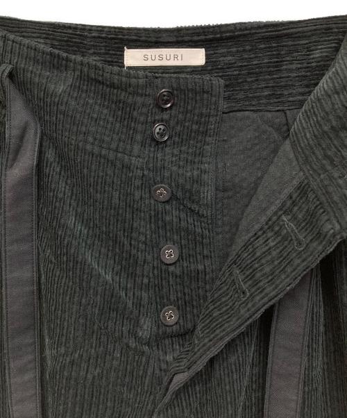 susuri（ススリ）susuri　　 (ススリ) タピールパンツ ブラック サイズ:SIZE 4の古着・服飾アイテム