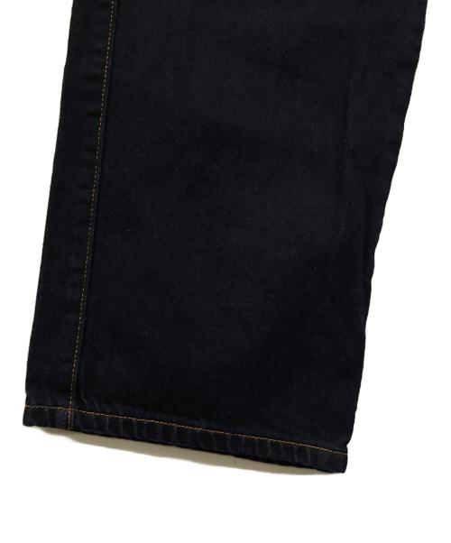 maison emerald（メゾンエメラルド）maison emerald (メゾンエメラルド) ワッペン付きデニムパンツ ネイビー サイズ:SIZE Ｍの古着・服飾アイテム