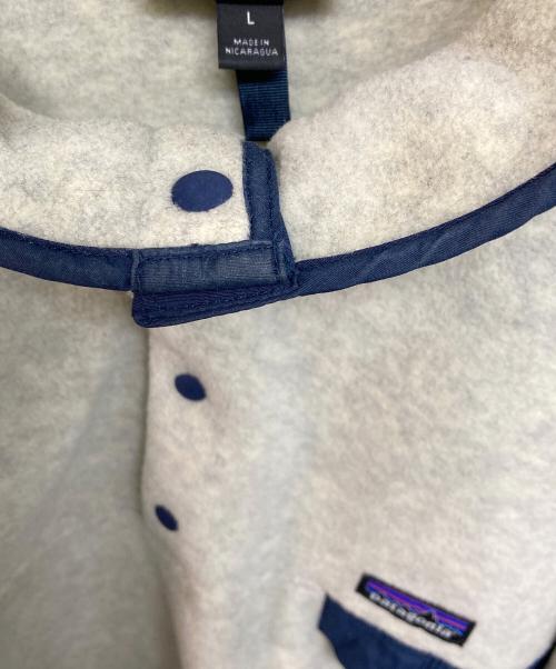 Patagonia（パタゴニア）Patagonia (パタゴニア) メンズ・ライトウェイト・シンチラ・スナップT グレー サイズ:Lの古着・服飾アイテム