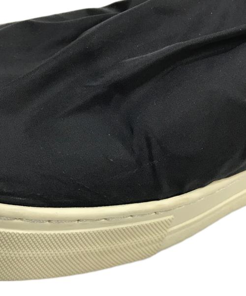 MM6 Maison Margiela（エムエムシックスメゾンマルジェラ）MM6 Maison Margiela (エムエムシックス メゾンマルジェラ) ナイロンスリッポン ブラック サイズ:35の古着・服飾アイテム