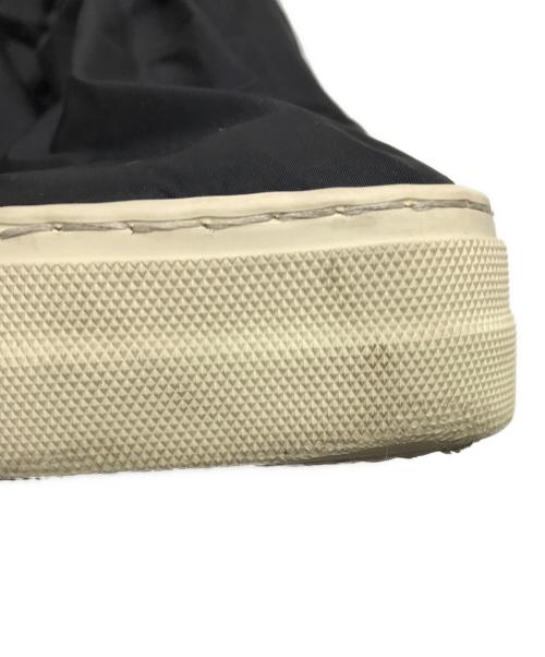 MM6 Maison Margiela（エムエムシックスメゾンマルジェラ）MM6 Maison Margiela (エムエムシックス メゾンマルジェラ) ナイロンスリッポン ブラック サイズ:35の古着・服飾アイテム