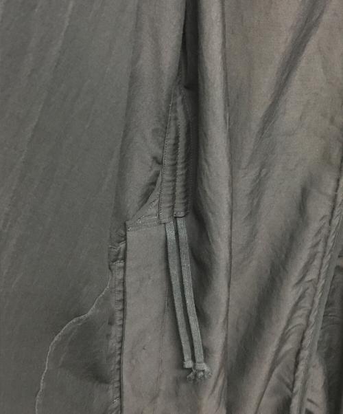 Yohji Yamamoto collections（ヨウジヤマモトコレクションズ）Yohji Yamamoto collections (ヨウジヤマモトコレクションズ) 25SS Cu/W HIGH TWISTED GABARDINE SIDE GATHER DETAIL COAT A ブラック サイズ:1の古着・服飾アイテム