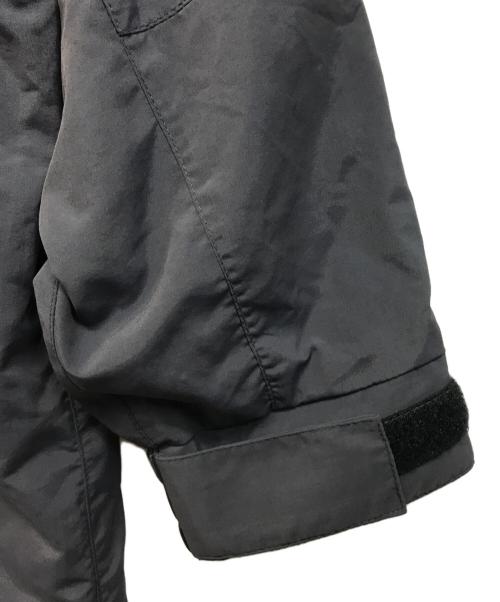 WILD THINGS（ワイルドシングス）WILD THINGS (ワイルドシングス) OPAQUE.CLIP (オペークドットクリップ) 別注 SUPPLEX OVER COAT グレー サイズ:Ｍの古着・服飾アイテム